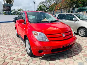 Toyota IST 2003 Red