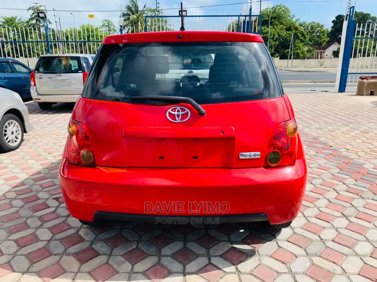 Toyota IST 2003 Red