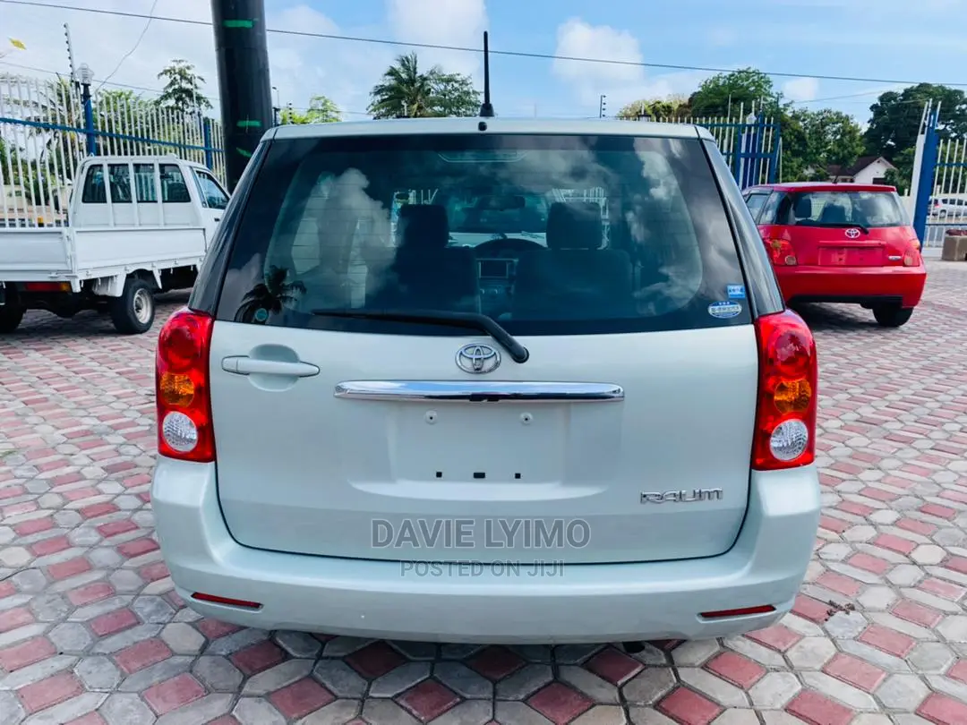 Toyota Raum 1.5 AWD 2004