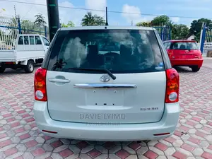 Toyota Raum 1.5 AWD 2004