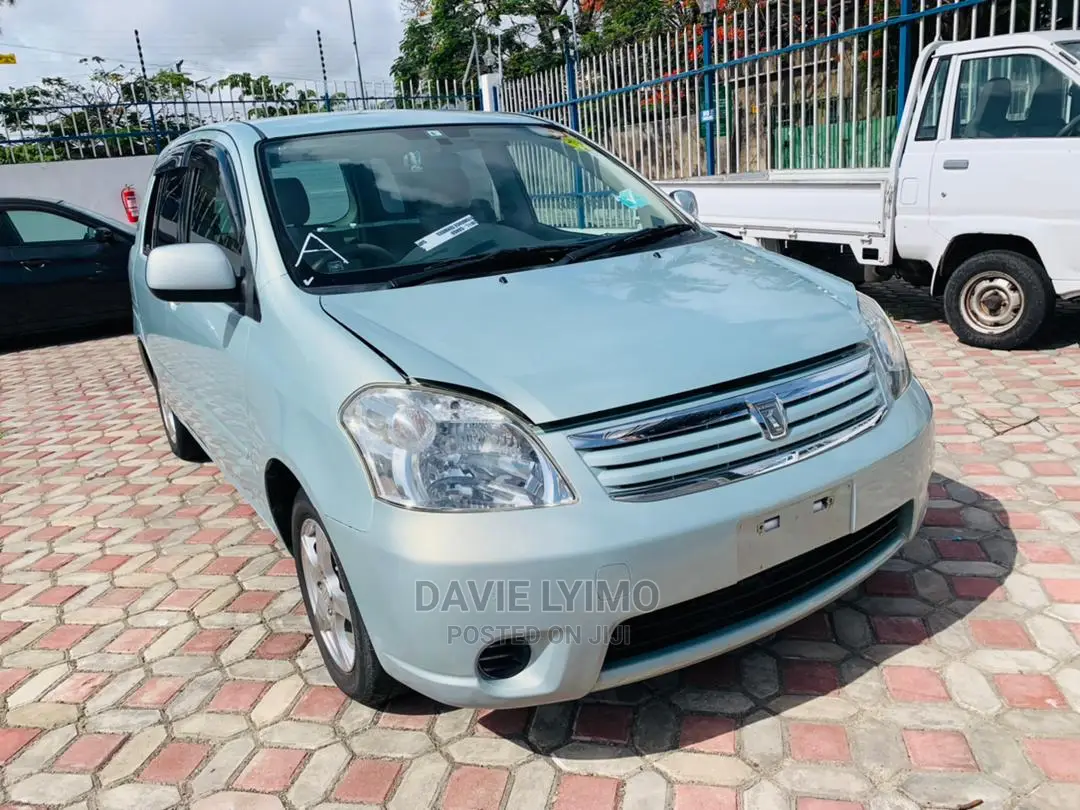 Toyota Raum 1.5 AWD 2004