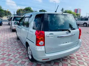 Toyota Raum 1.5 AWD 2004