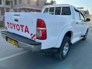 Toyota Hilux 2012