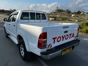 Toyota Hilux 2012