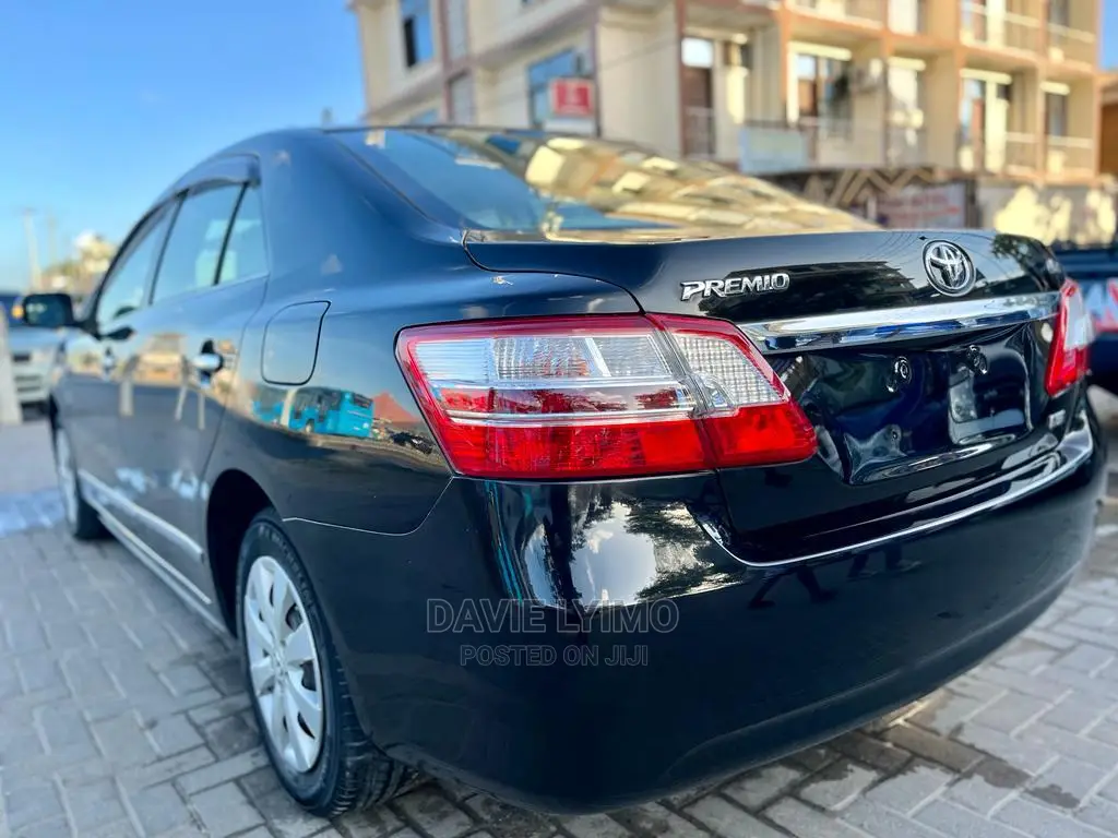 Toyota Corona 2011 Black