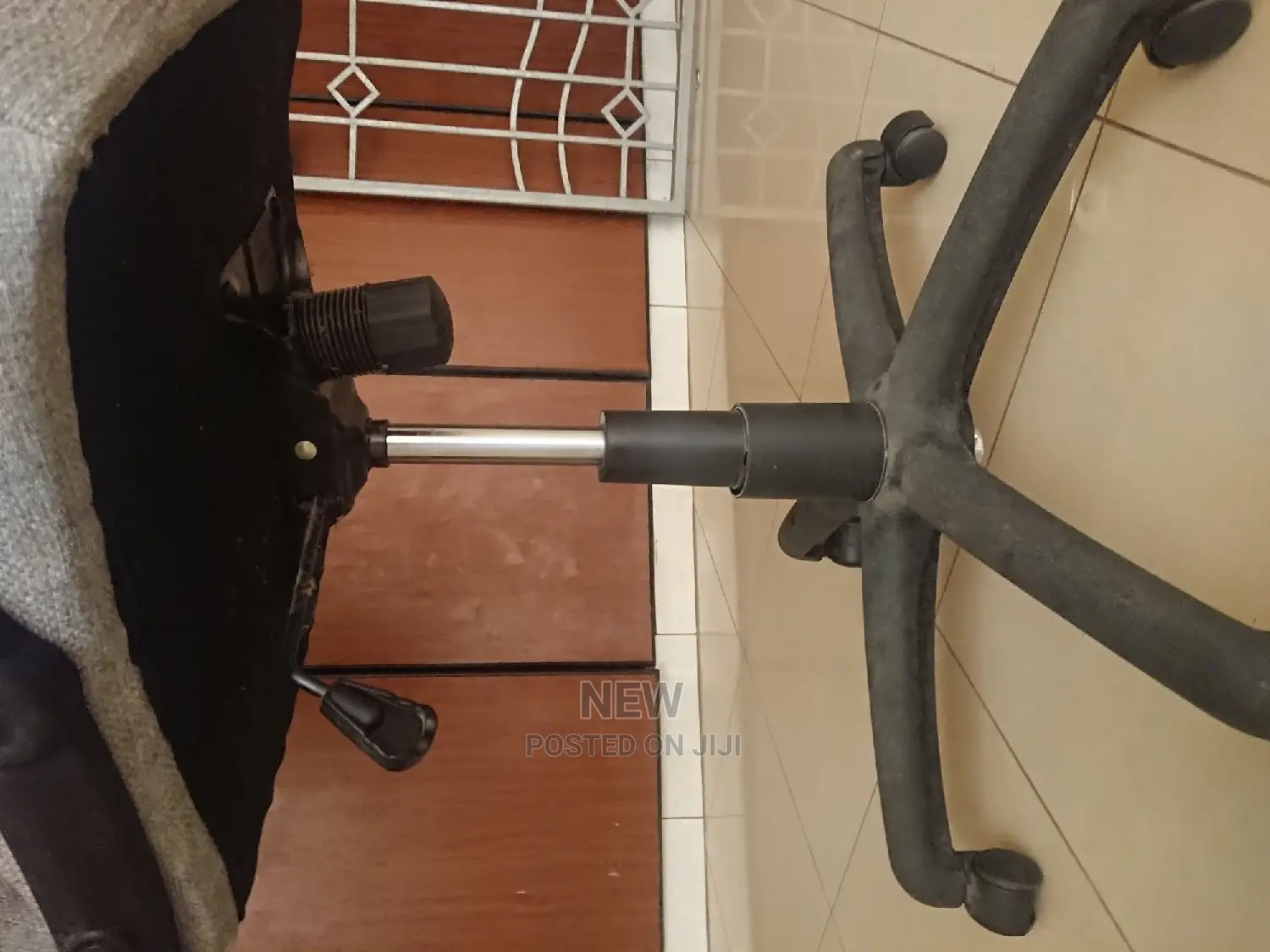 Tunakusaidia Kutibu Kiti Chako Cha Ofisi