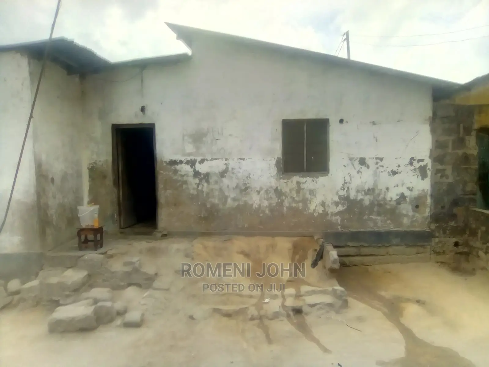 8bdrm Townhouse/Terrace in Tanzania Daressalaam for Sale