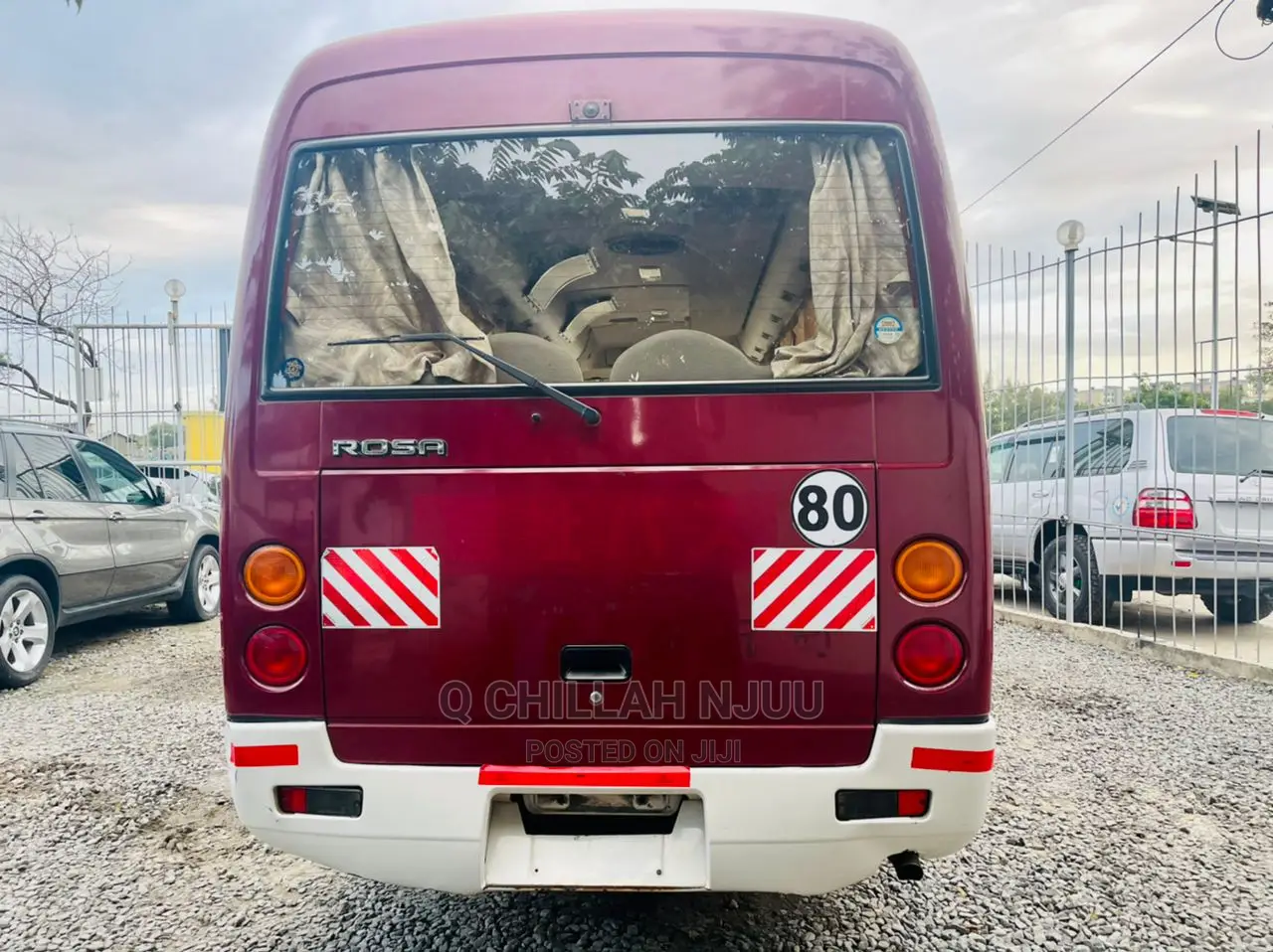 Mitsubishi Fuso Rosa 2000