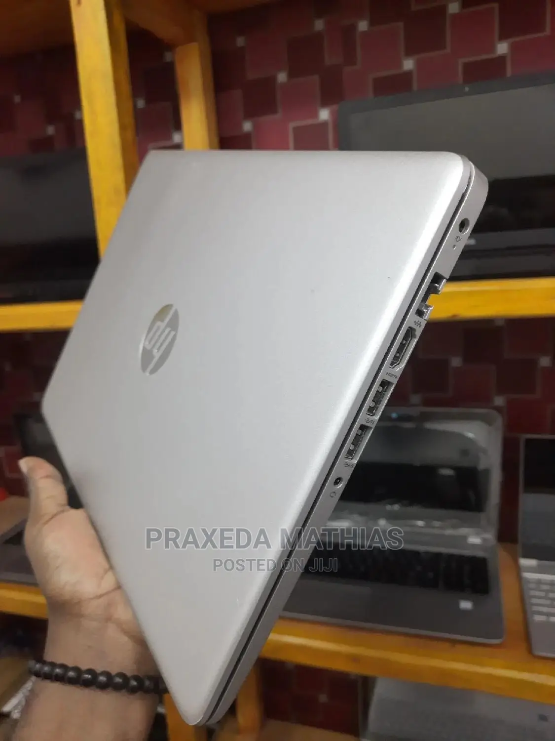 Laptop HP 14-Dq1025cl 4GB Intel Pentium HDD 500GB