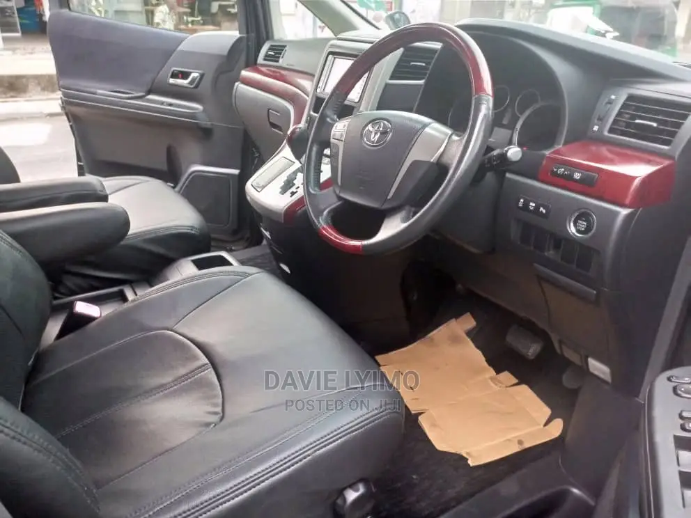 Toyota Vellfire 2009 Black