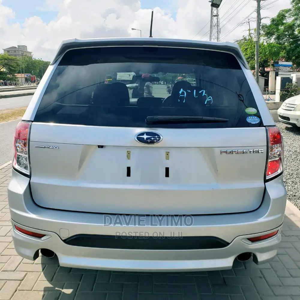Subaru Forester 2011 Silver