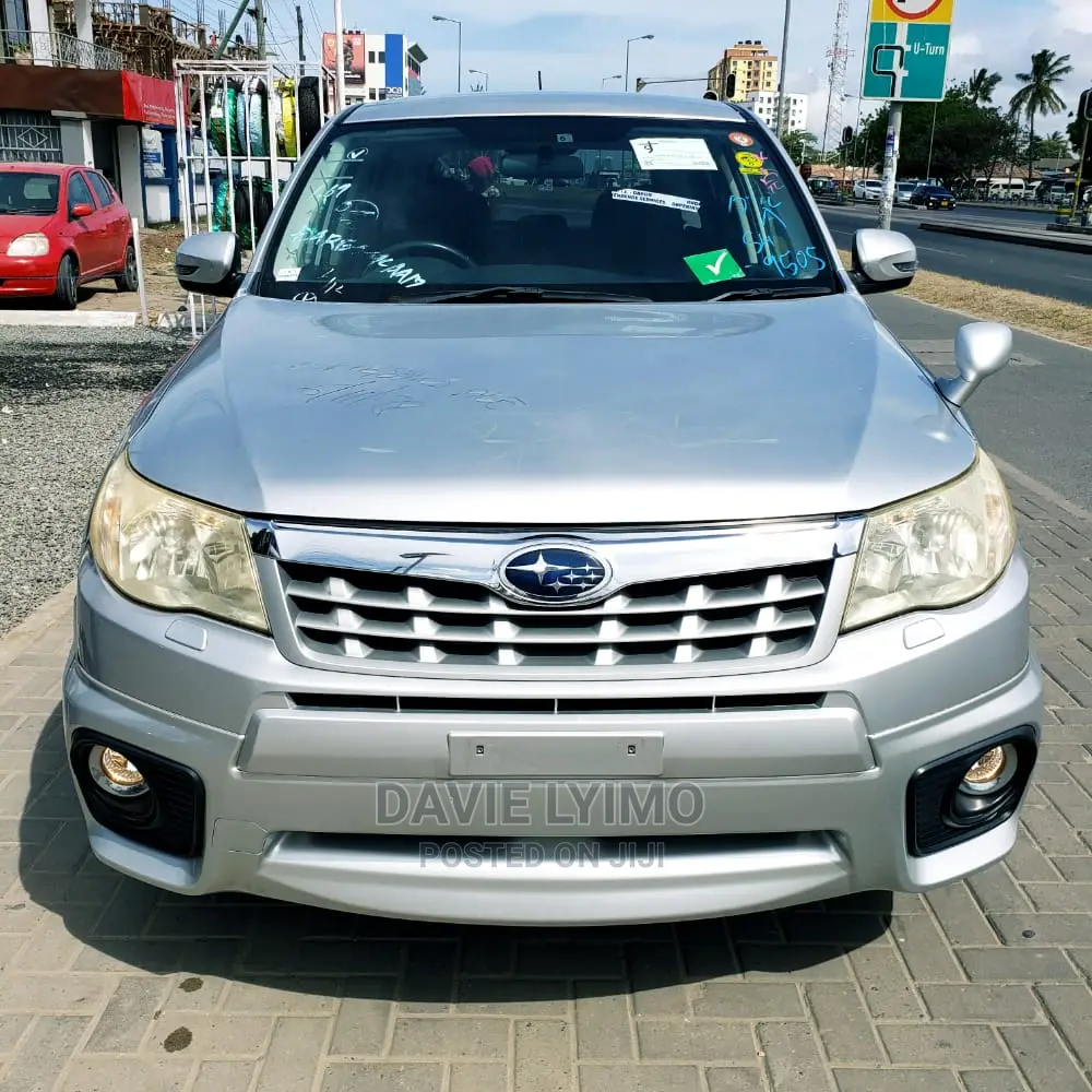 Subaru Forester 2011 Silver