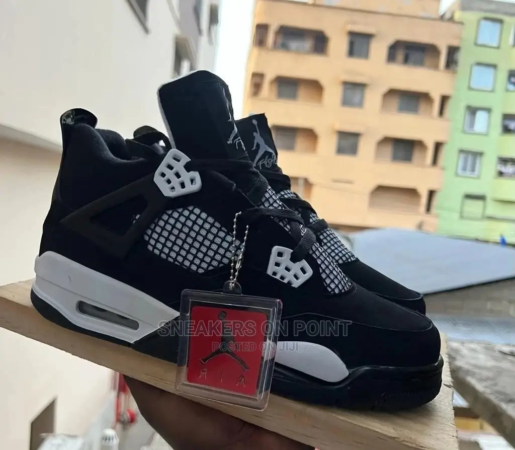 Nike Air Jordan 4