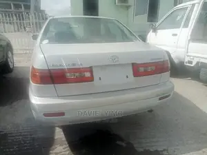 Toyota Corona Premio 2.0 Petrol AWD 2000 White