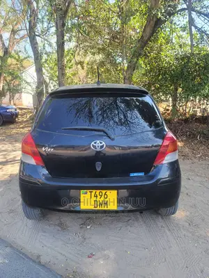 Toyota Vitz 2008 Black