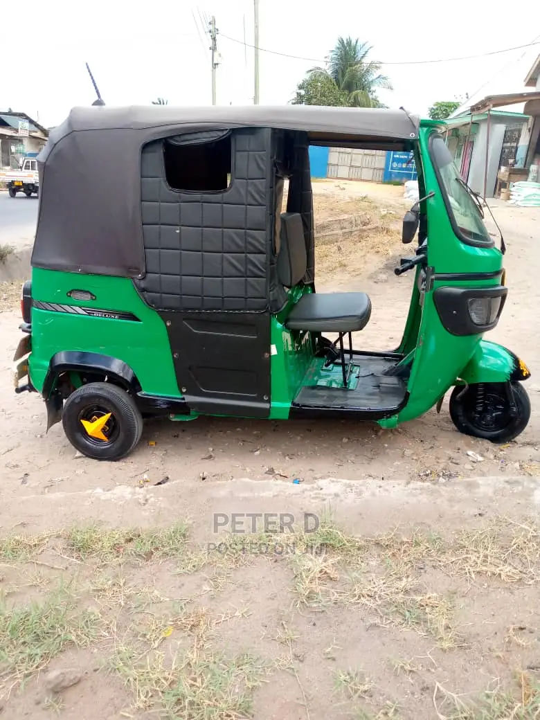 TVS King Deluxe Plus iTouch Start 2022 Green