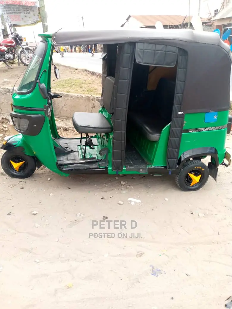 TVS King Deluxe Plus iTouch Start 2022 Green