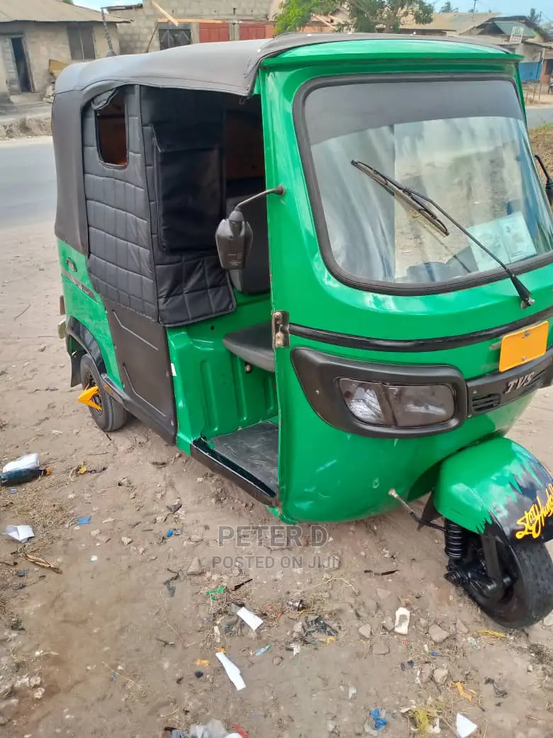 TVS King Deluxe Plus iTouch Start 2022 Green