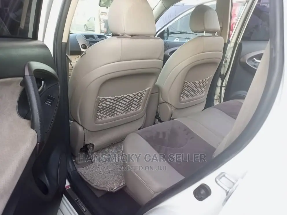 Toyota Vanguard 2009 White