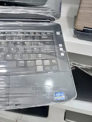 Laptop Dell Latitude 3189 4GB Intel Core I5 HDD 500GB