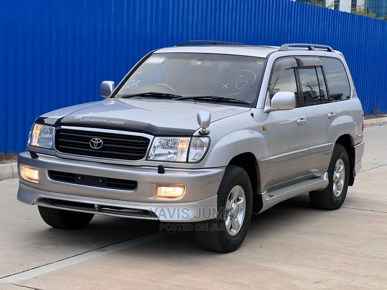 Toyota Land Cruiser 2002 Gray