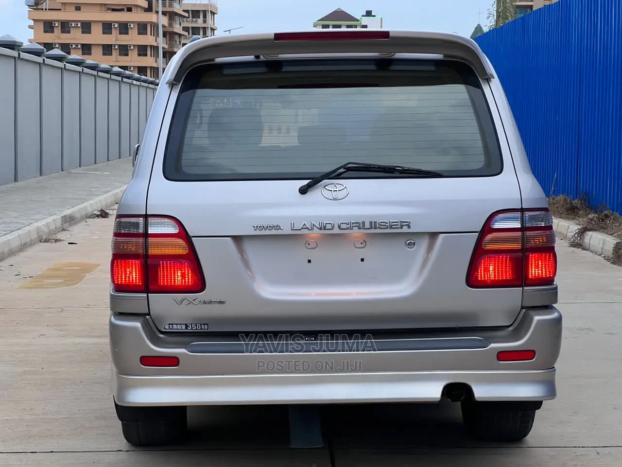 Toyota Land Cruiser 2002 Gray