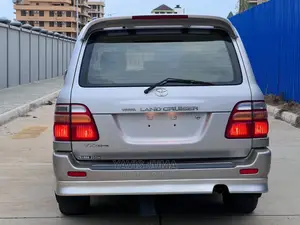 Toyota Land Cruiser 2002 Gray