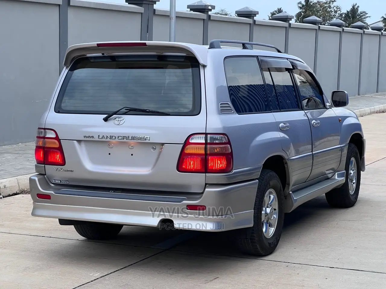Toyota Land Cruiser 2002 Gray