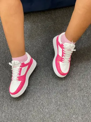 Pink Ladies Sneaker