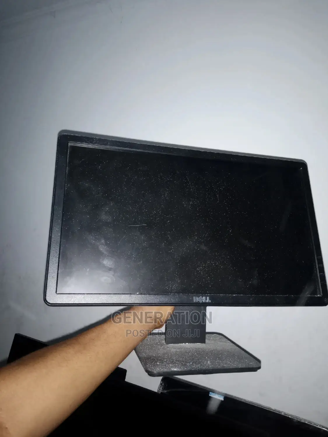 19" Monitors