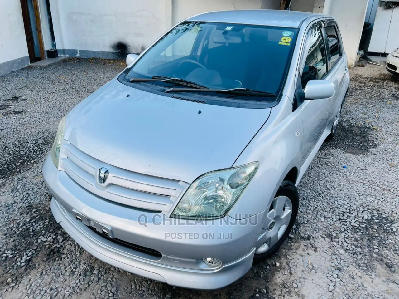 Toyota IST 2004
