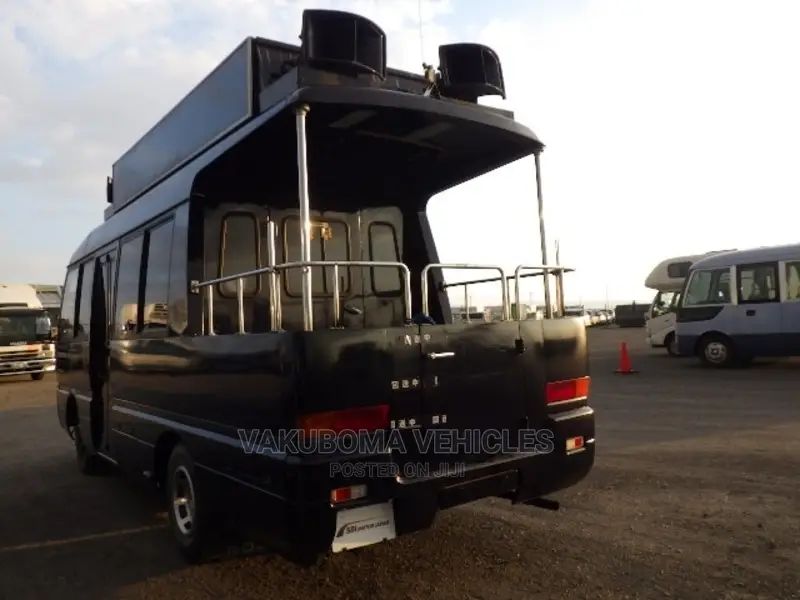 Mitsubishi Fuso Rosa 1987 Black