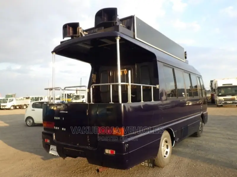 Mitsubishi Fuso Rosa 1987 Black