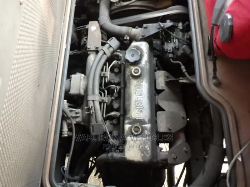Mitsubishi Fuso Rosa 1987 Black