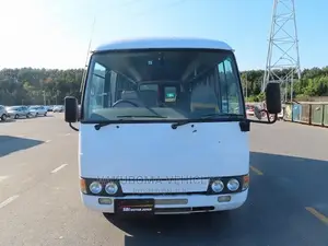 Mitsubishi Fuso Rosa 2005 White