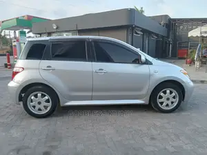 Toyota IST 2006 Silver