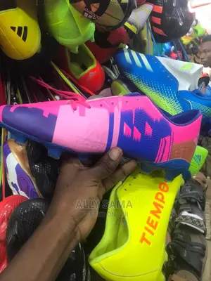 Football Adizero Pink