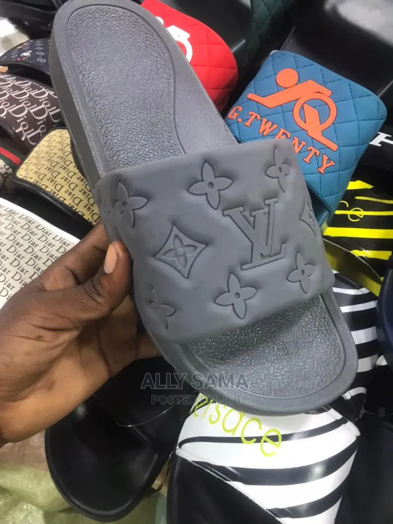 Sàndals Louis Vuitton Plain