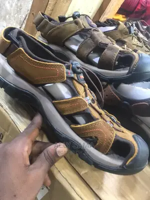 Open Shoes Brown