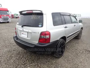 Toyota Kluger 2005 Silver