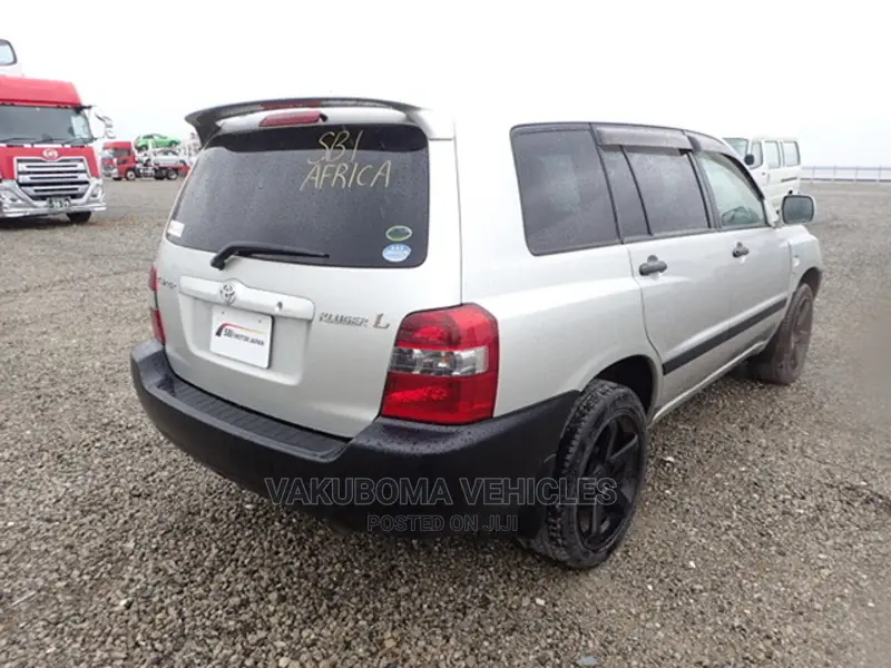 Toyota Kluger 2005 Silver