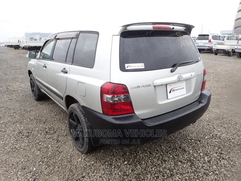 Toyota Kluger 2005 Silver