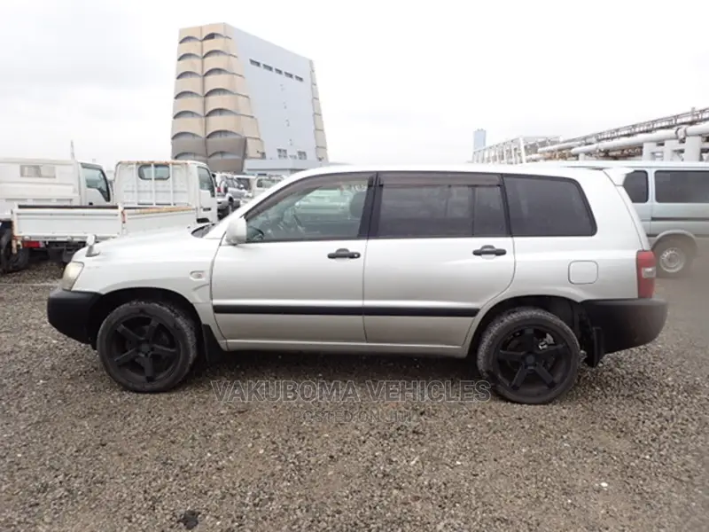 Toyota Kluger 2005 Silver