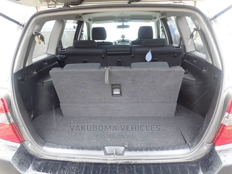 Toyota Kluger 2005 Silver
