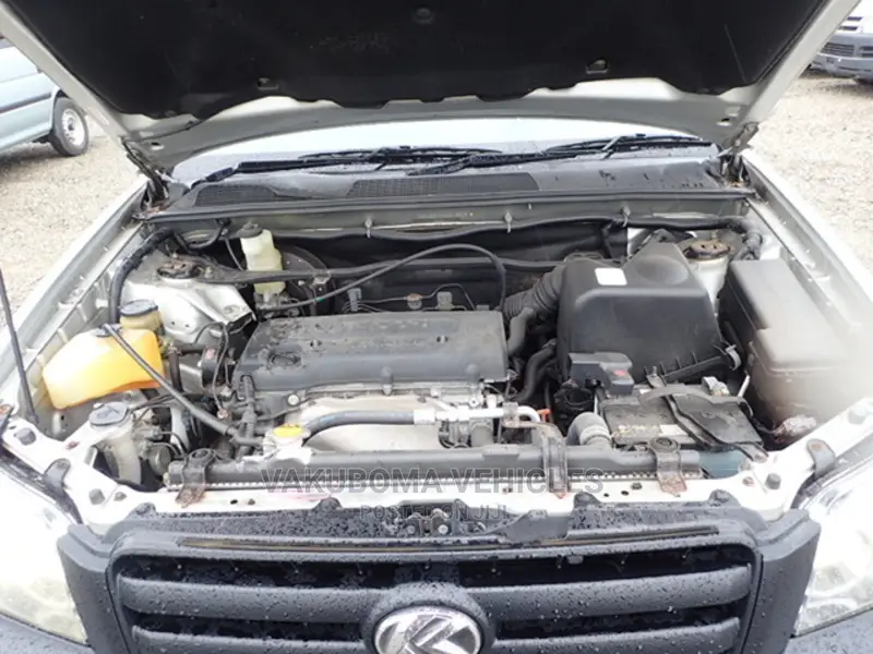 Toyota Kluger 2005 Silver