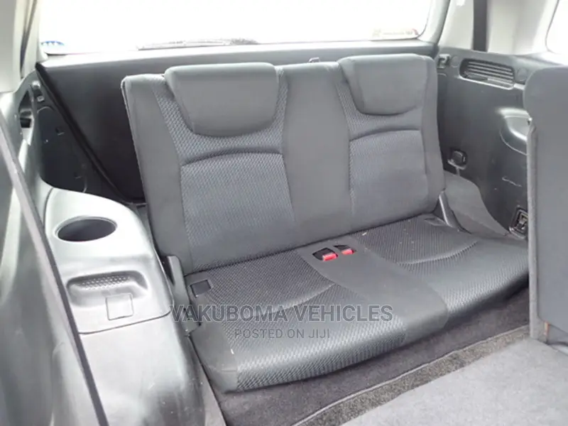 Toyota Kluger 2005 Silver