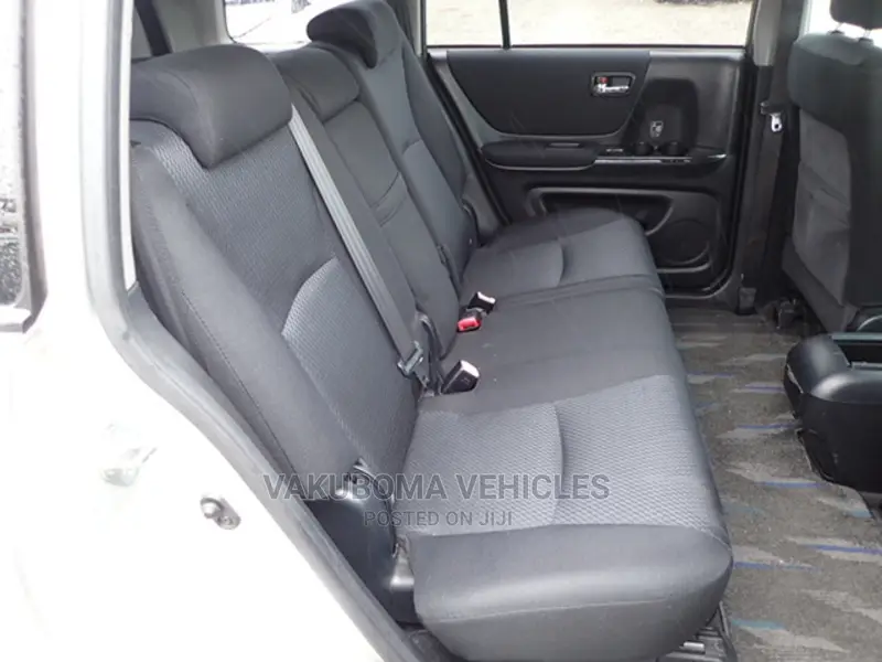 Toyota Kluger 2005 Silver