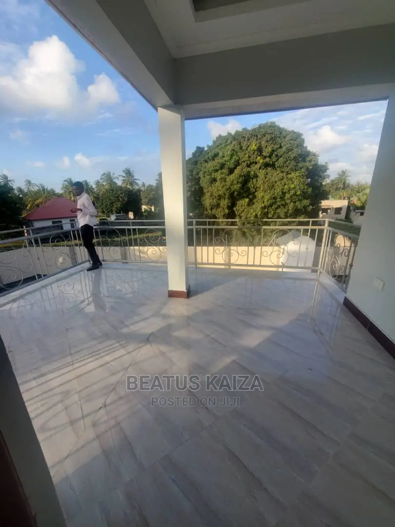 Furnished 4bdrm Block of Flats in Ungindoni Mbuyuni, Kigamboni
