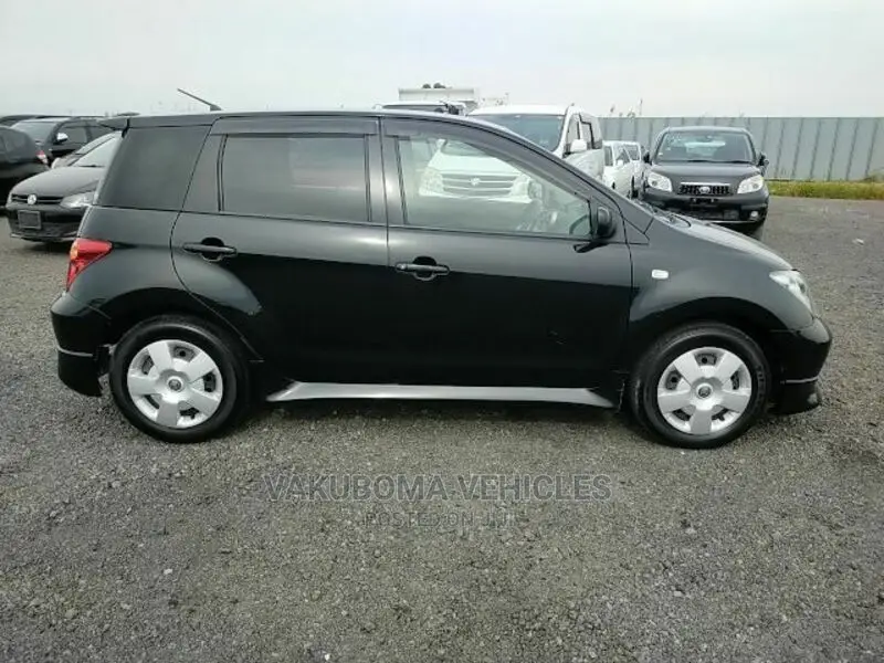 Toyota IST 2002 Black