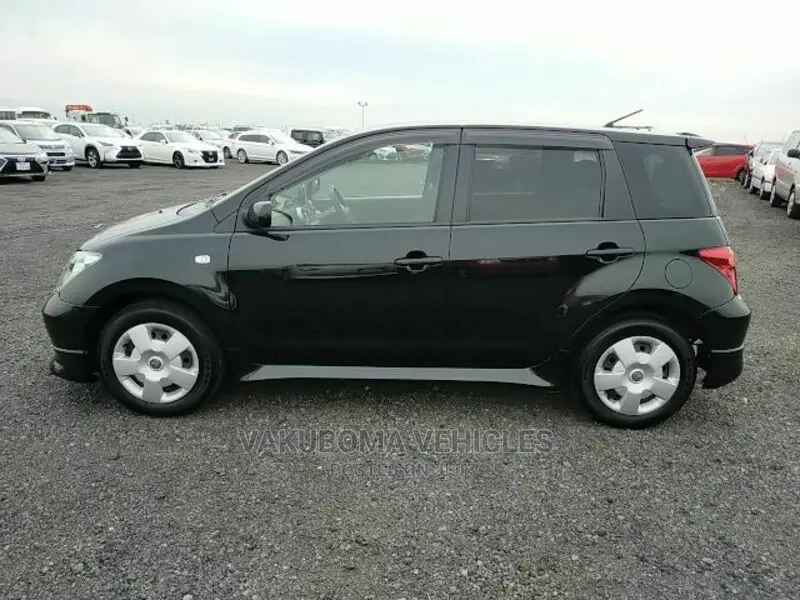 Toyota IST 2002 Black
